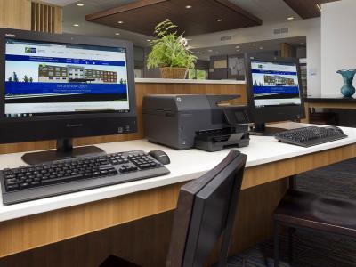 Express & By Ihg By Ihg 3*